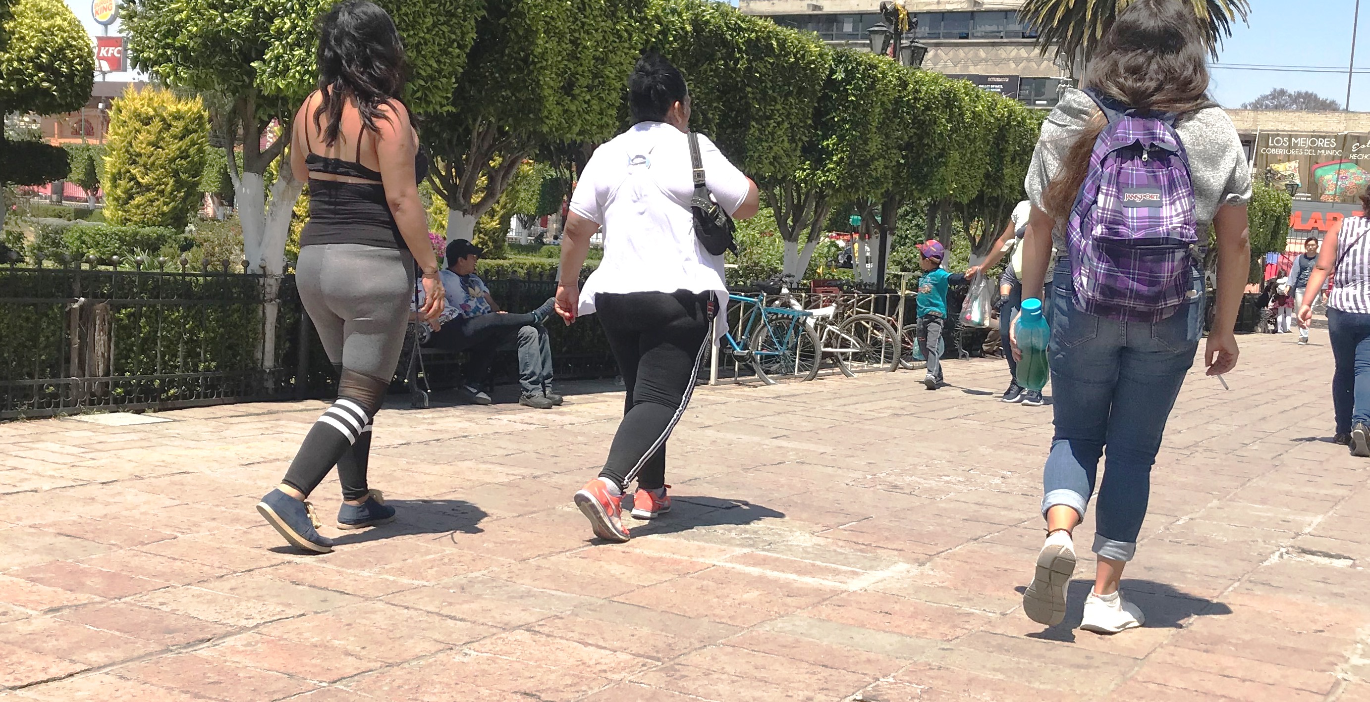 Ejercen la prostitución en atrio de iglesia Santiago Apóstol de Chalco,  sexoservidoras corren a dos jovencitas – Periodico Amaqueme