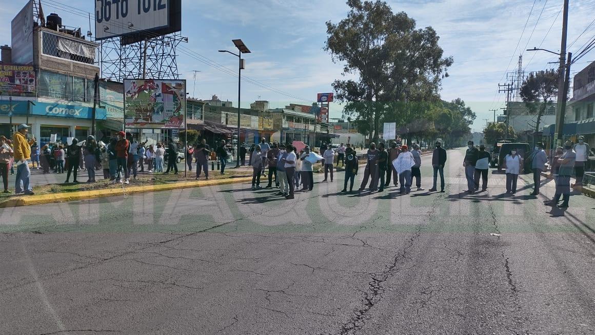 Gobierno de Ixtapaluca quiso donar a espaldas de vecinos predio de uso  común, cierran carretera para impedirlo - Periodico Amaqueme