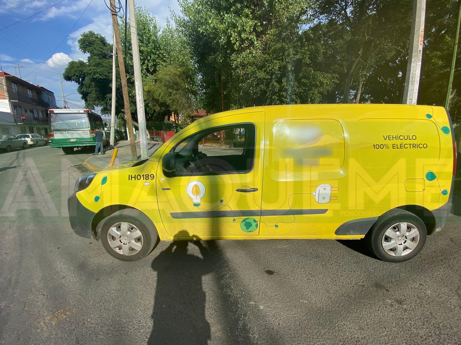 Policías Sorprenden A Sujeto Que Robó Camioneta De Paquetería Cuando La Iba A Esconder 0332